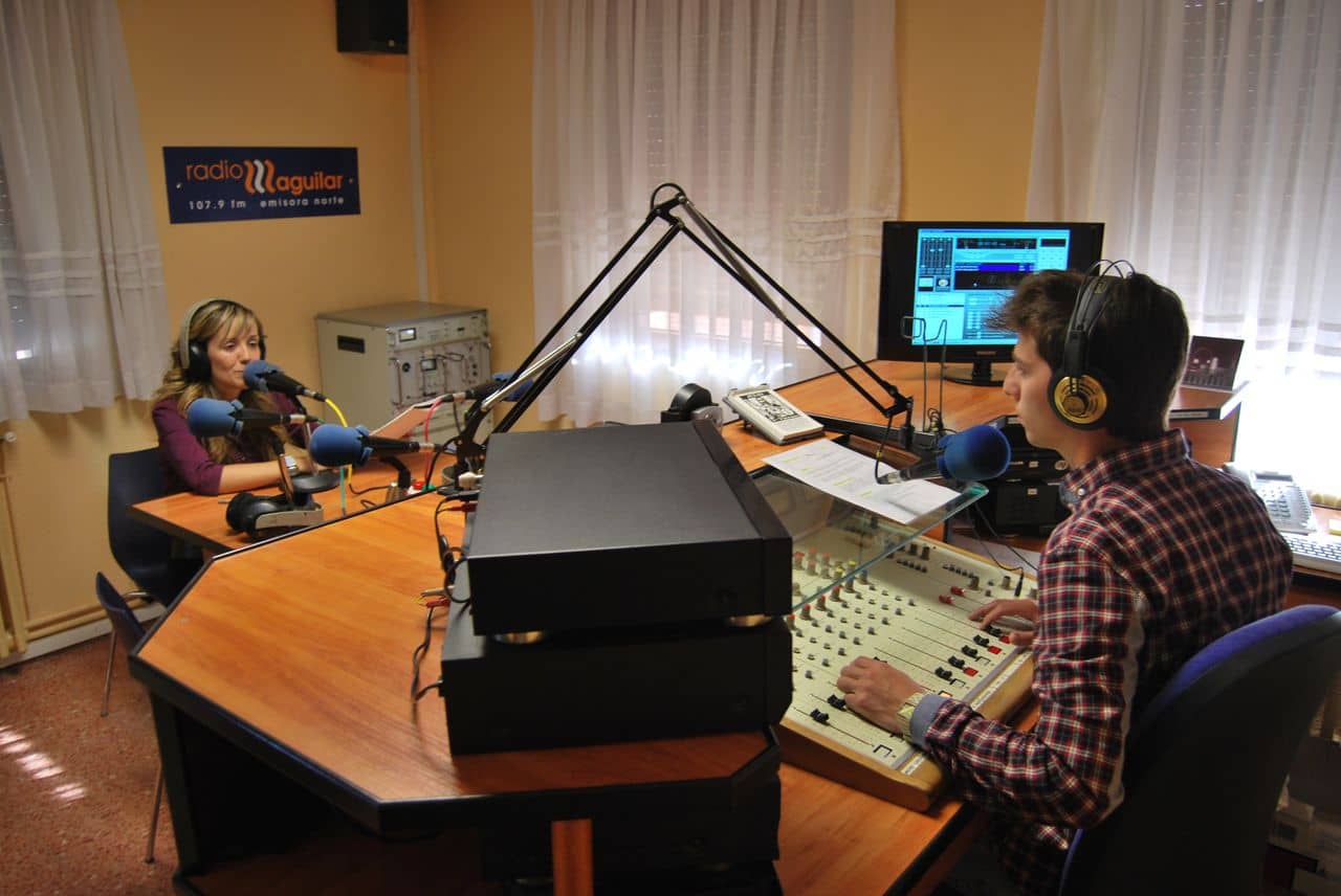 Radio-Aguilar-FM-019